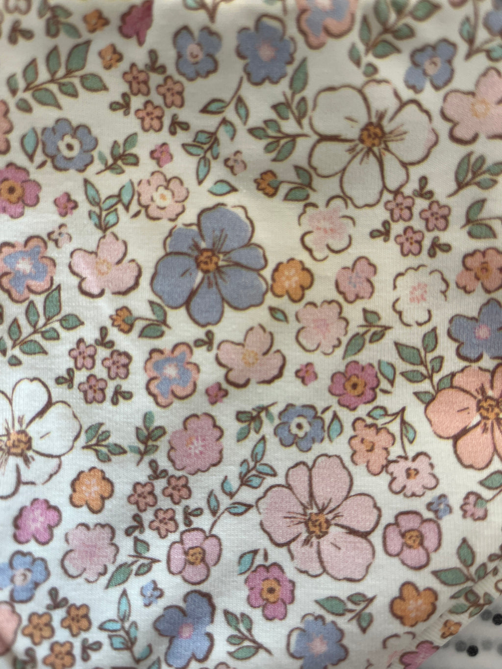 Dukkebody med blomster