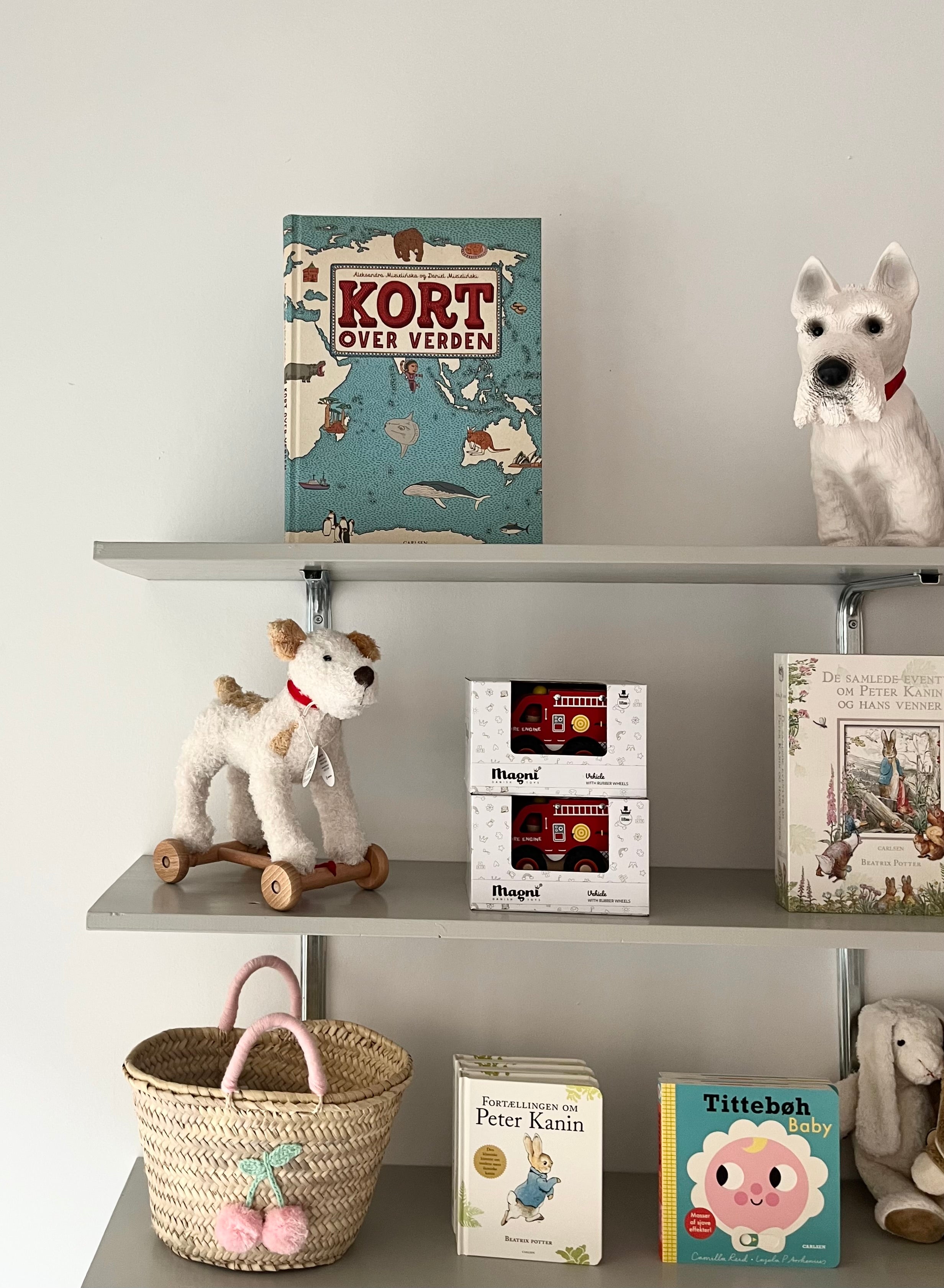 Magni Træbrandbil med gummihjul