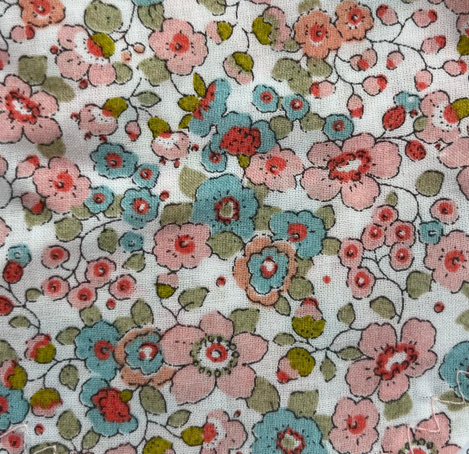 Dukkedragt - Lyserød/blå/grøn blomstret