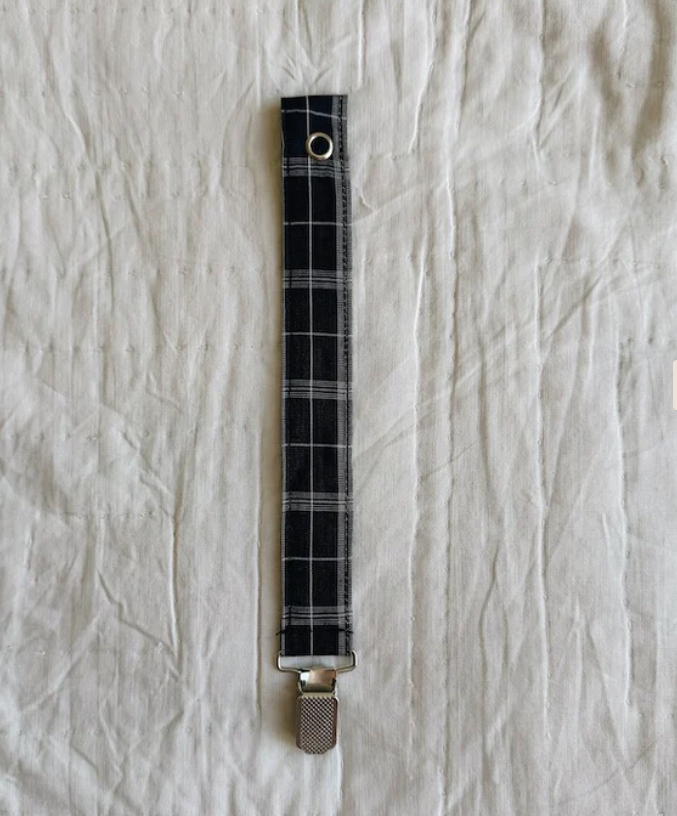 Pacifier clip - Blue check