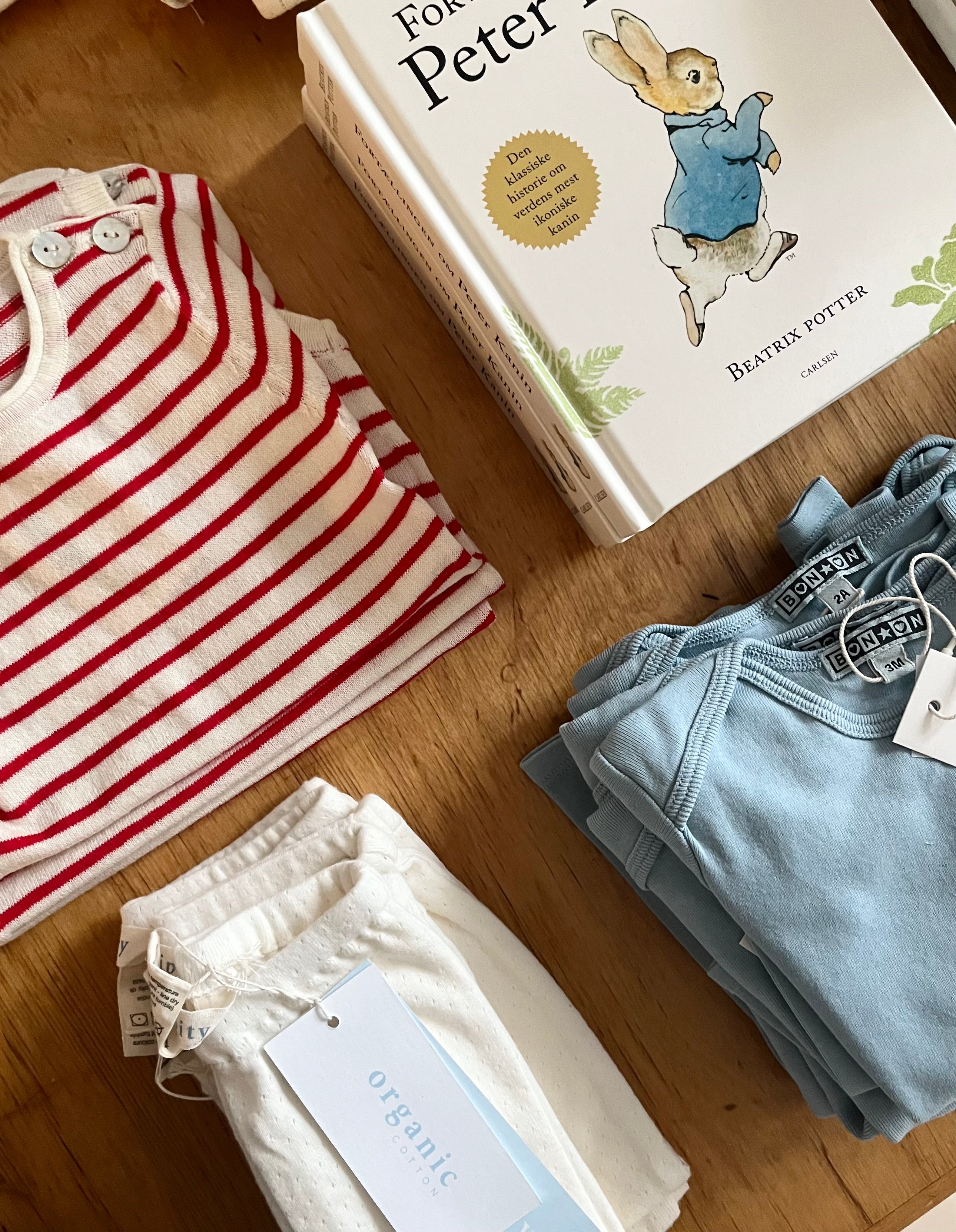 Serendipity newborn bukser med fødder - Offwhite